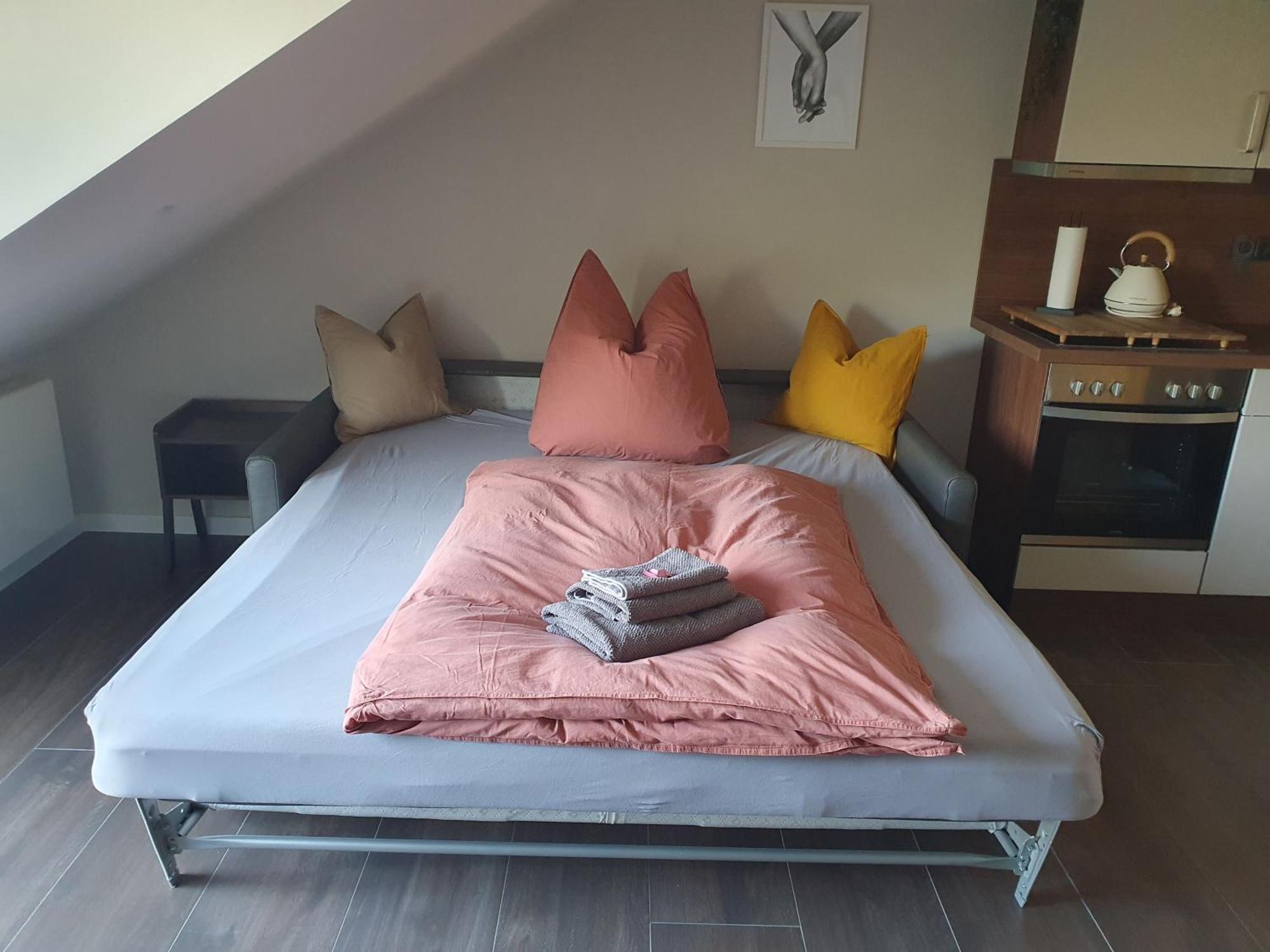 Neumuehler Hof- Ferienwohnung "Benjamin" Mit Grosser Privater Dachterasse Und Guter Anbindung In Die City Schwerin  Dış mekan fotoğraf