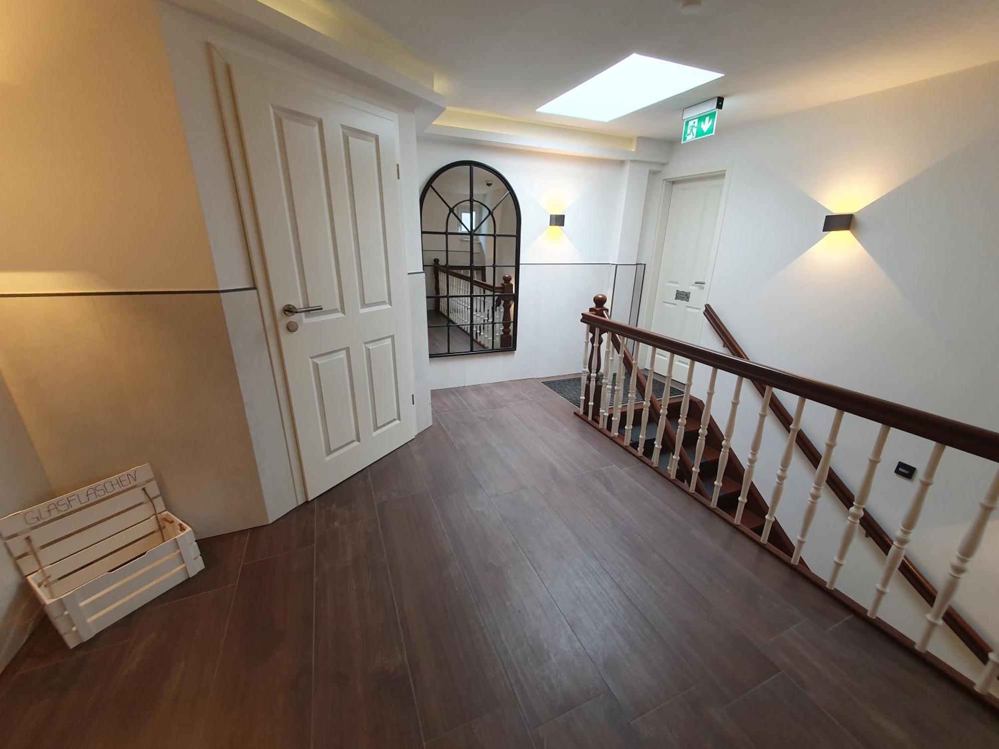 Neumuehler Hof- Ferienwohnung "Benjamin" Mit Grosser Privater Dachterasse Und Guter Anbindung In Die City Schwerin  Dış mekan fotoğraf